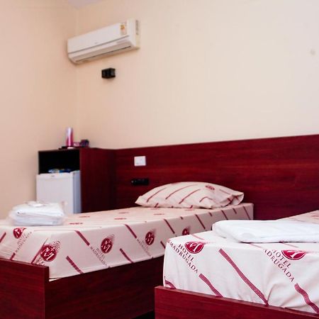 Hotel E Motel Madrugada Іту Екстер'єр фото