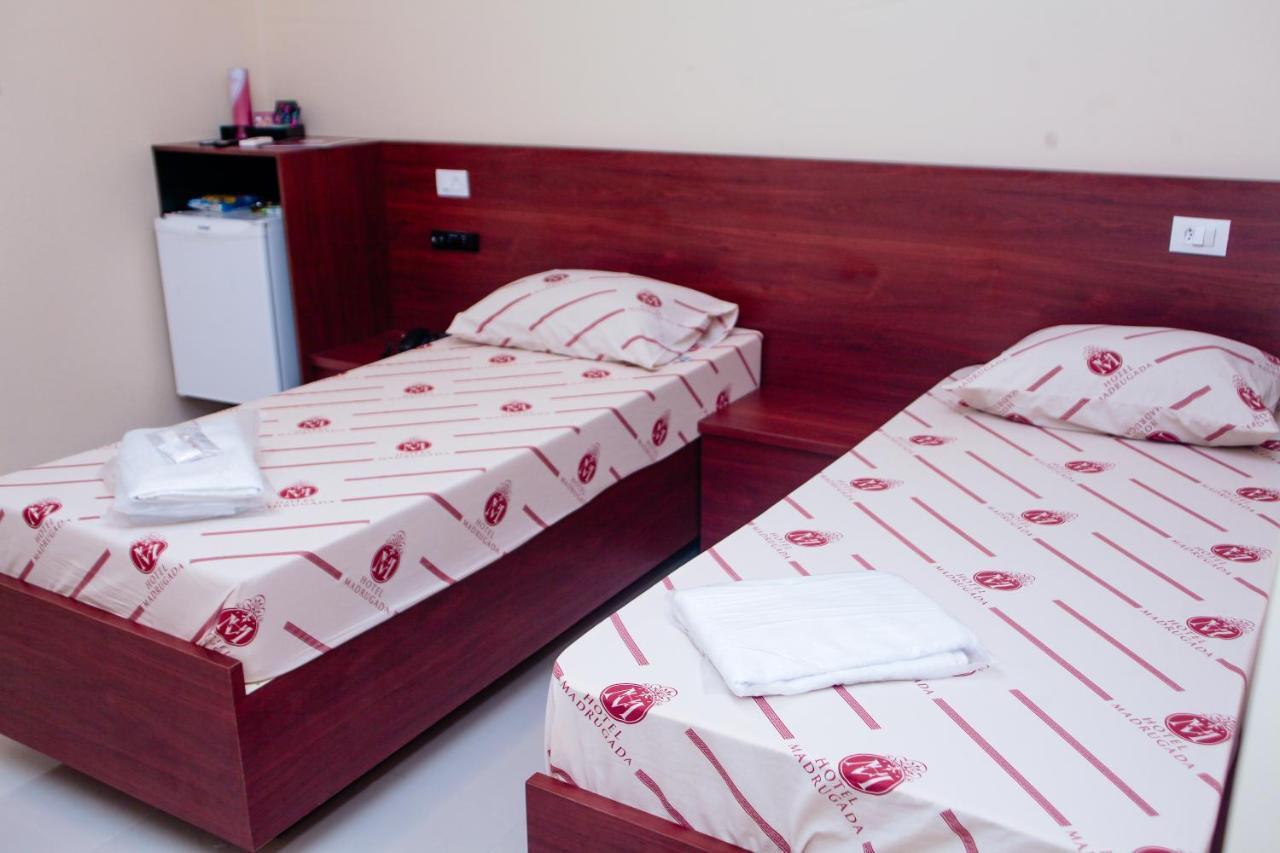 Hotel E Motel Madrugada Іту Екстер'єр фото