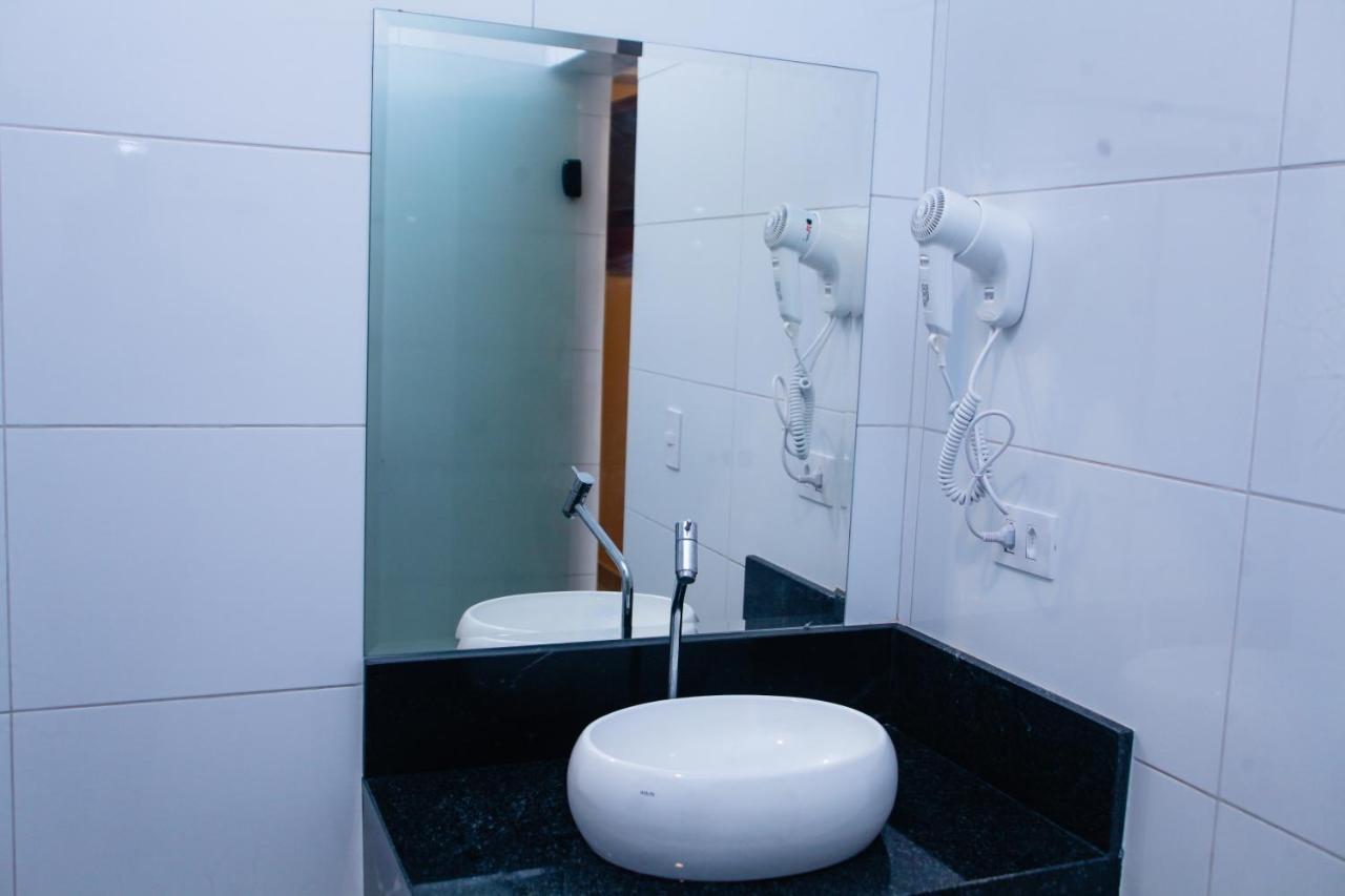 Hotel E Motel Madrugada Іту Екстер'єр фото